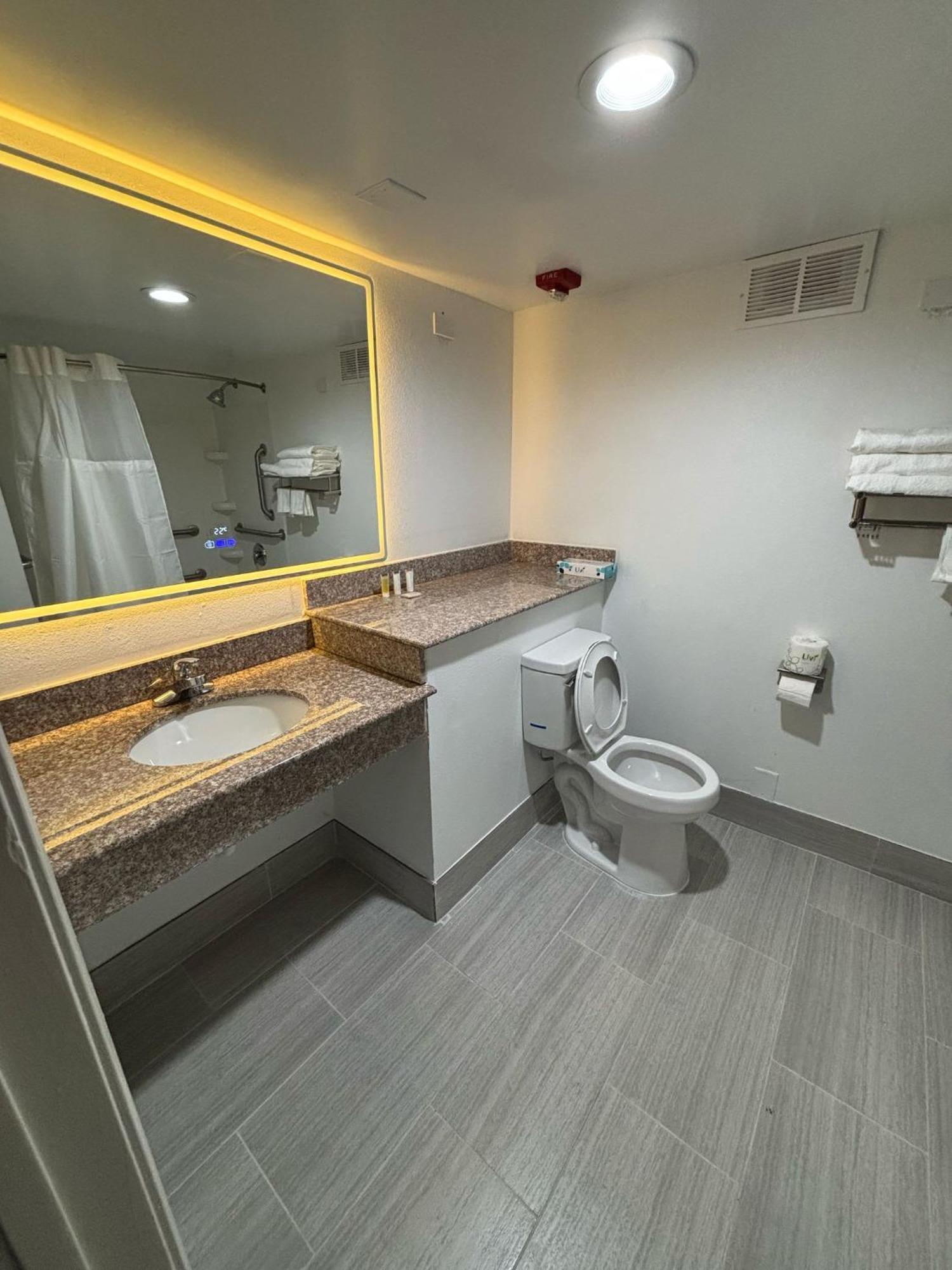 Days Hotel By Wyndham Williamsburg I-64 Luaran gambar